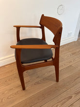Indlæs billede til gallerivisning Spisestol med armlæn
